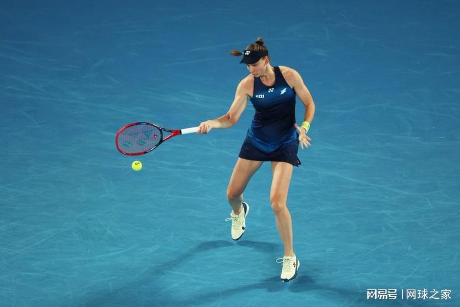 开云赛事公司-澳网最具看点女单比赛来了！莱巴金娜谈迎战斯瓦泰克：保持进攻
