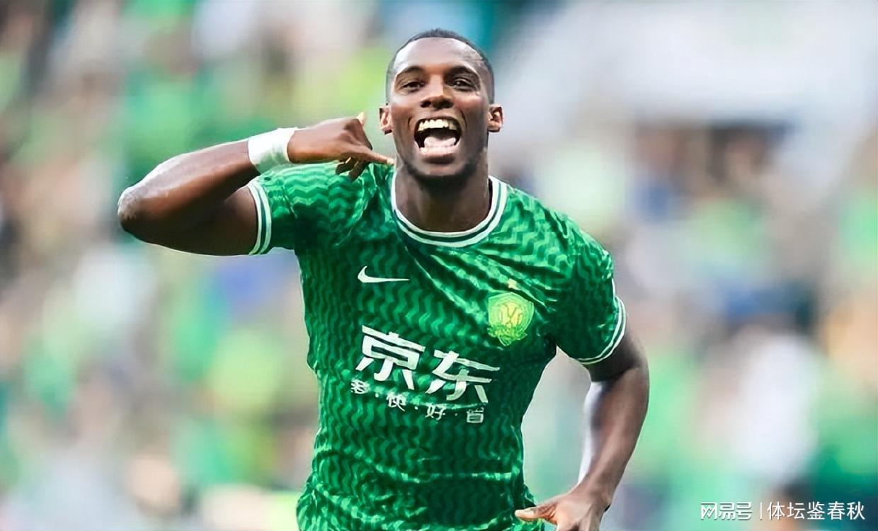 开云直播运营机构-国安遭赛季首败！28球金靴射手陷入低迷，蒙哥马利是否需要变阵？